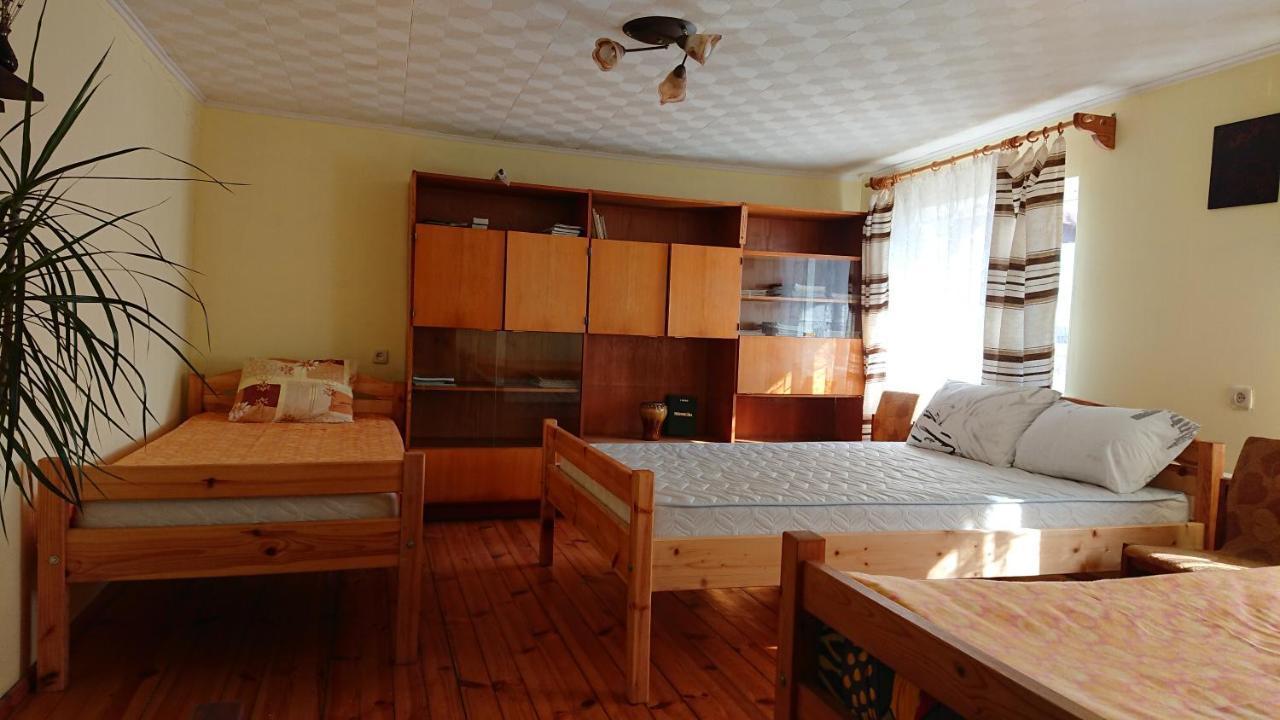 Ferienwohnung Dzivoklis Pirmie Zalmezi Jurkalne Exterior foto