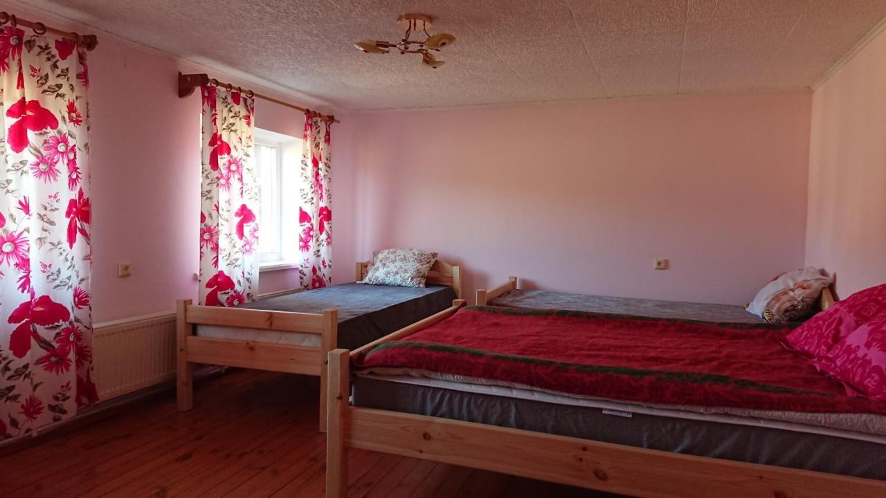 Ferienwohnung Dzivoklis Pirmie Zalmezi Jurkalne Exterior foto